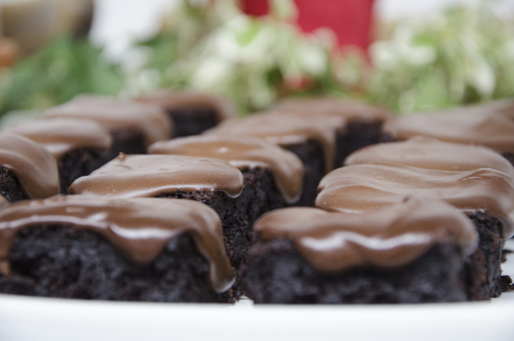 Vegane Brownies mit Schokoladen-Ganache